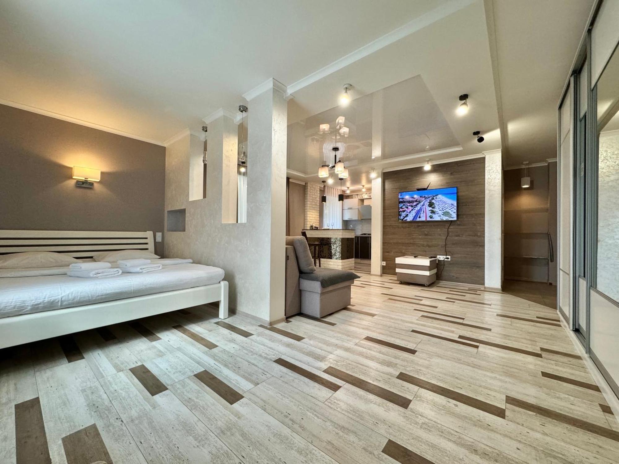 Apartpoltava Розкішна Студія З Кутовою Ванною, 1-Й Будинок Біля Корпусного Парку, Панорамний Балкон Exterior foto
